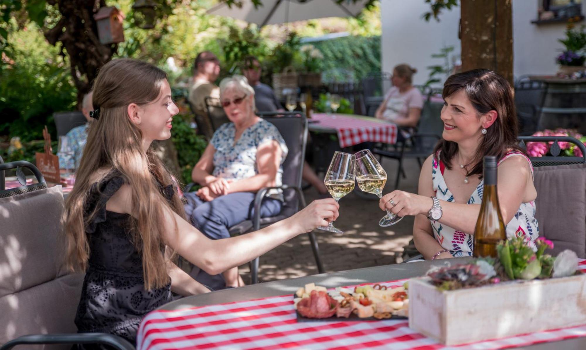 Weingut Erich Serwazi 메세니흐 외부 사진
