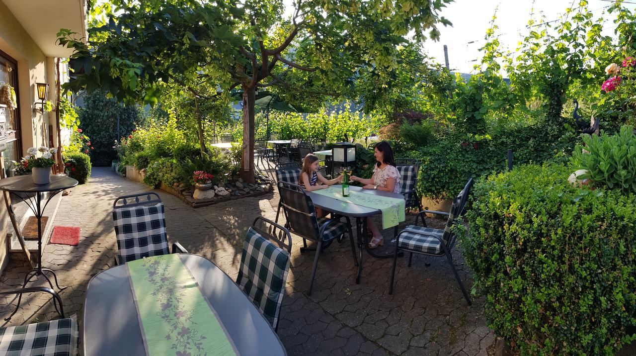 Weingut Erich Serwazi 메세니흐 외부 사진